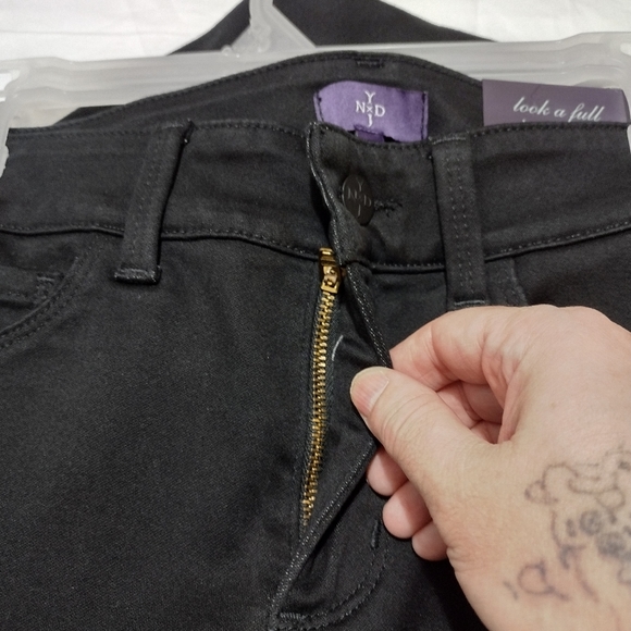 NYDJ Alina Skinny Lift-Tuck Slimming Legging Jeans - Picture 10 of 15